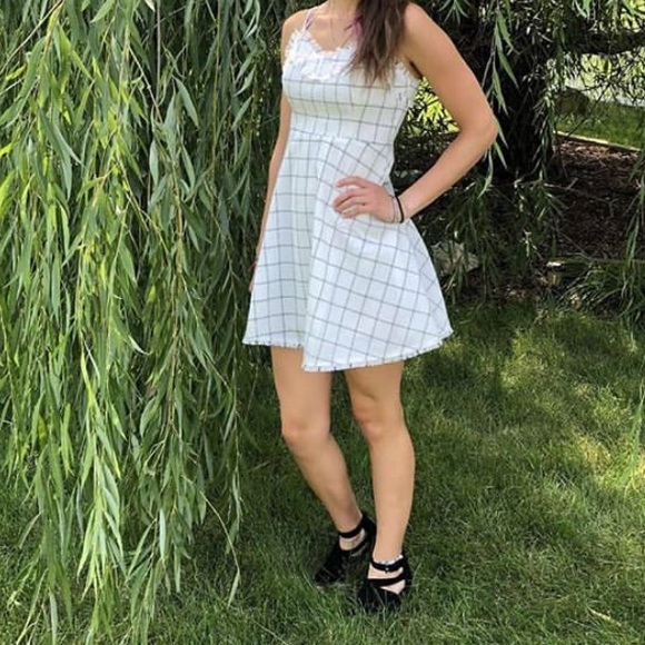 Bellamarina Boutique Dresses & Skirts - 🦃🌻Black & White Checkered Dress🌻